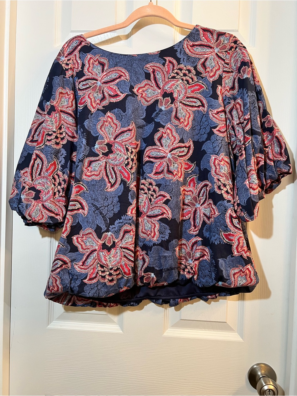 🦋 Chico's floral bubble top with floral detail size 3-xlarge - Picture 2 of 6